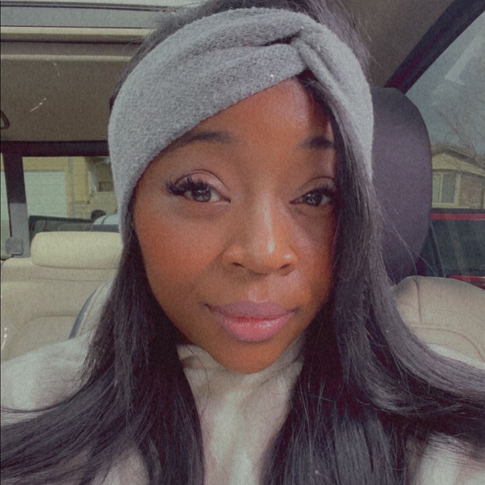 Meet your Posher, Briana